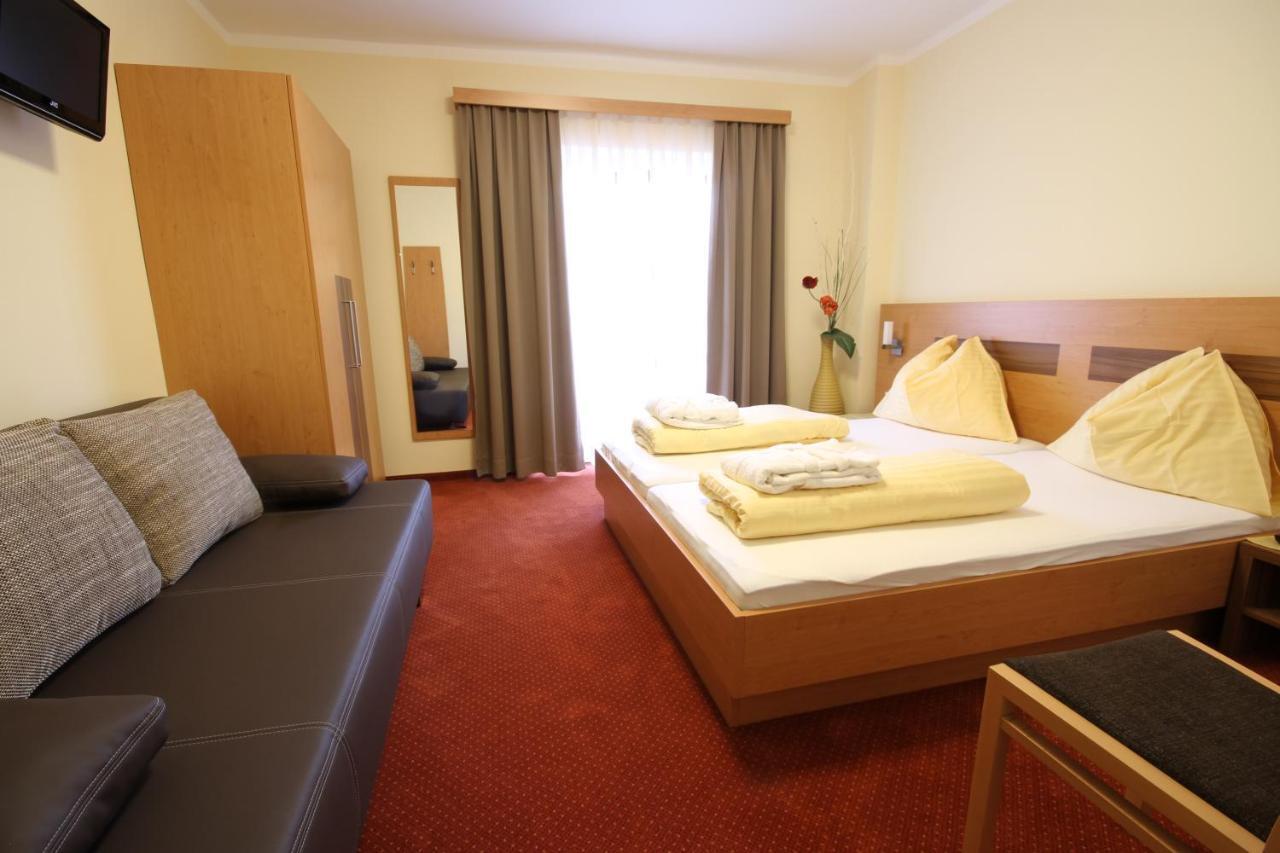 Panoramadorf Saualpe Hotel Eberstein Szoba fotó